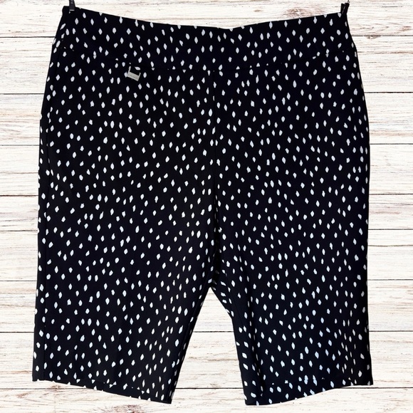 T Tahari Pants - T Tahari Black Shorts with White Spot Print